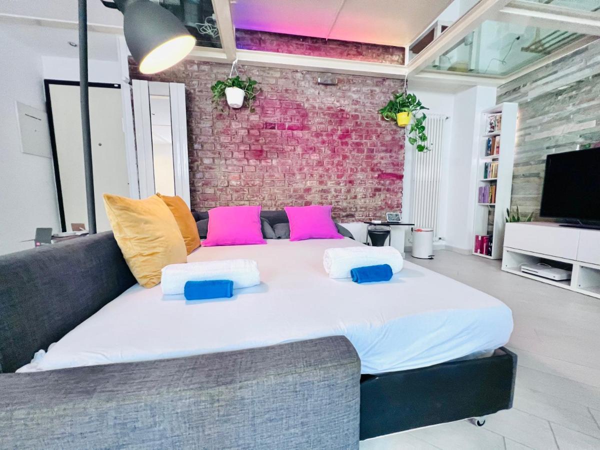 Apartment Glass Floor Loft *